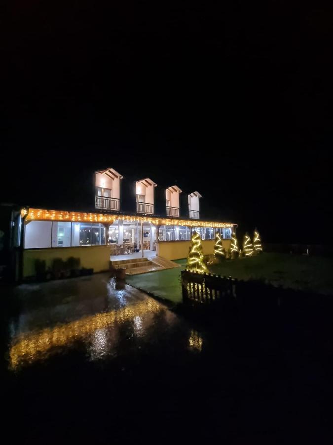 Honey Valley Bjelasnica Acomodação com café da manhã Exterior foto